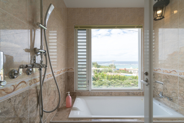 Bathroom 3, Auberge Bonne Chere Raout, Onna
