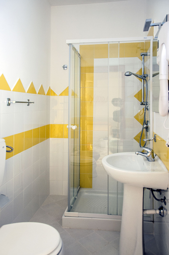 Bathroom 4, Alto Giardino Rooms, Palermo