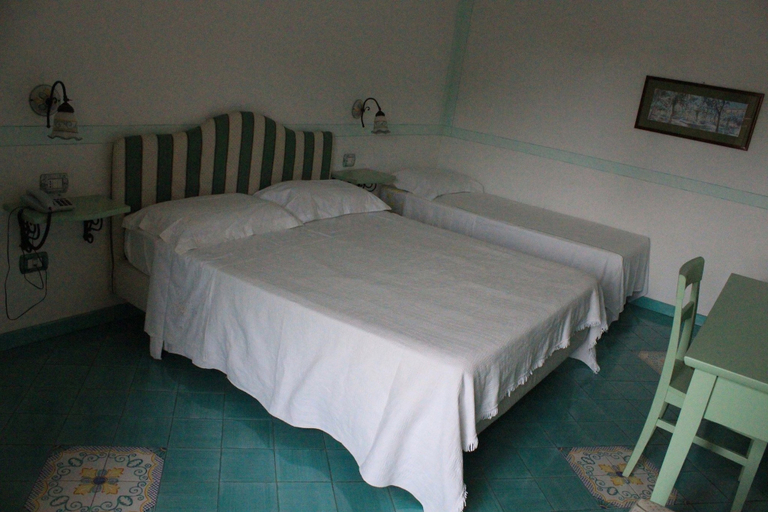 Bedroom 2, Hotel Del Sole Al Plebiscito, Salerno