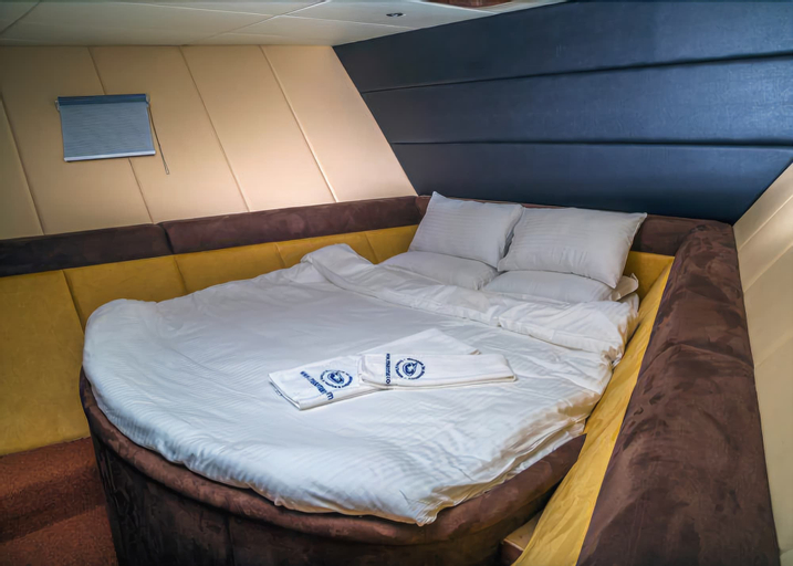 Rubba Luxury Yacht, Al Khasab