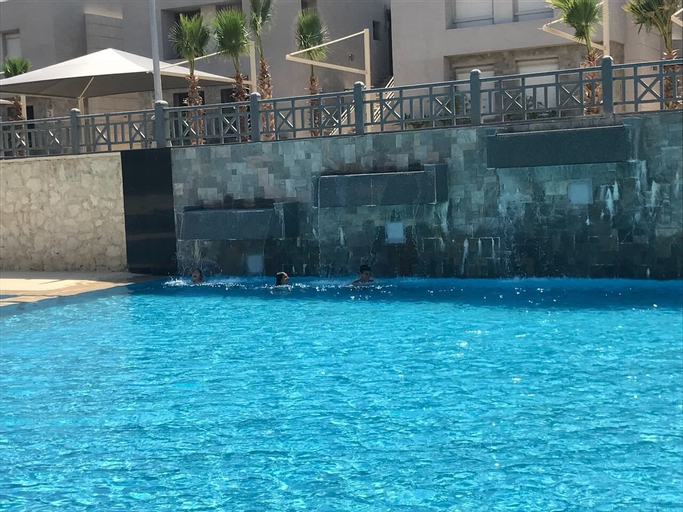 Ein Bay Appartment, 'Ataqah