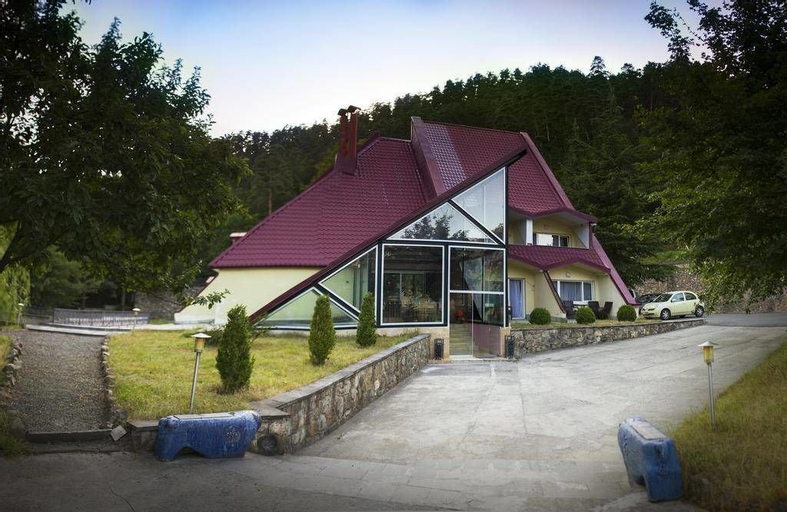 EcoRest Likani Palace, Borjomi