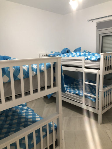 Ein Bay Appartment, 'Ataqah