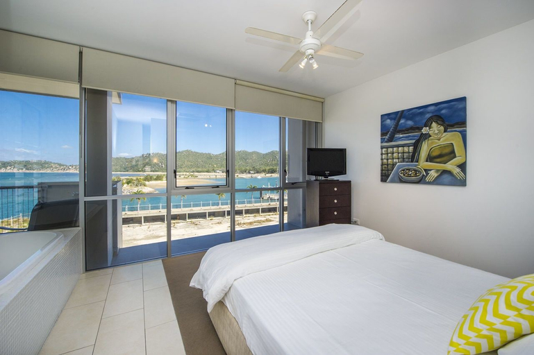 Bedroom 2, 1 Bright Point Apartment 1401, Magnetic Island