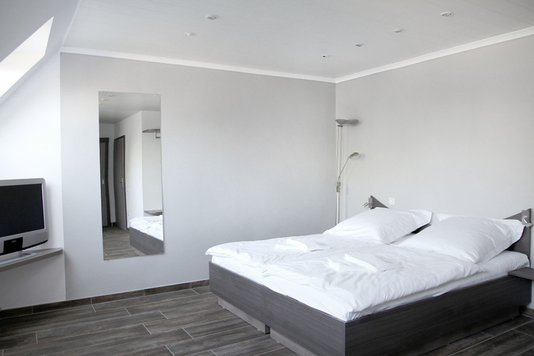 Bedroom 2, Apartments Peters, Rheinisch-Bergischer Kreis