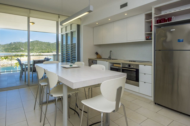 Others 5, 1 Bright Point Apartment 1401, Magnetic Island