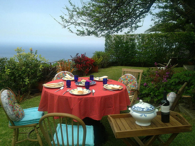 House With 2 Bedrooms in Fajã da Ovelha, With Wonderful sea View, Terr, Calheta