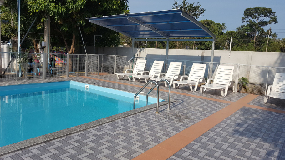 Ban Thanyanan Resort, Khanom