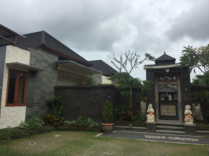 Exterior & Views 2, Kubu Daton Homestay, Denpasar