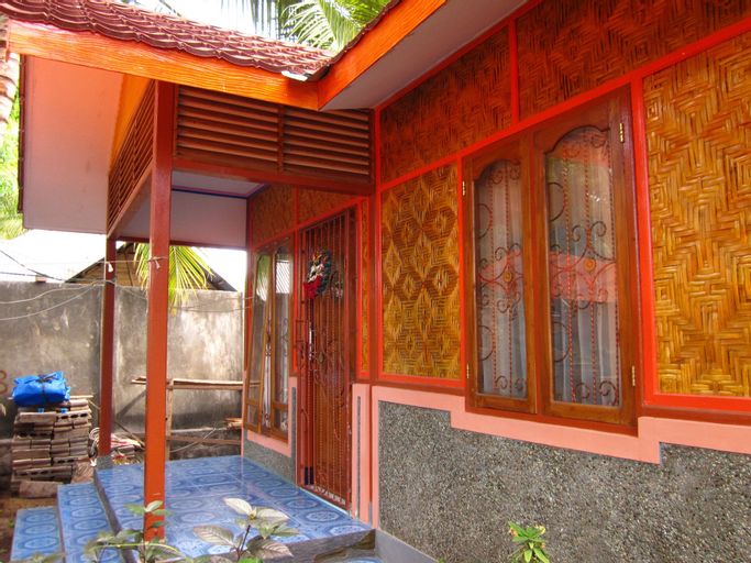 Larantuka Beach Apartments., Flores Timur