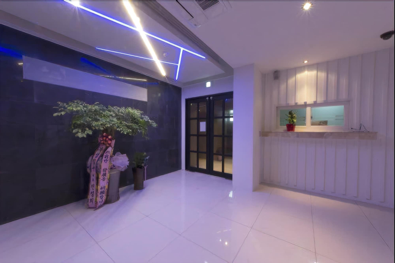 The Lazzi Hotel Dongnae, Dongnae