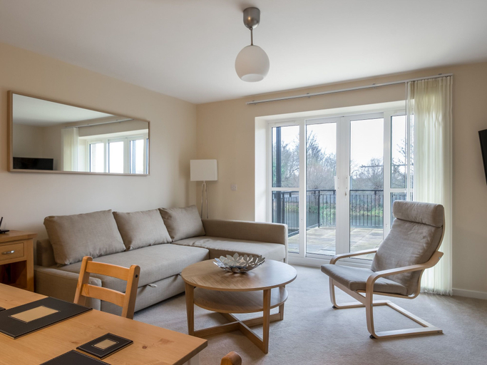 Others, Luxury 2 Bed Riverside, Bedfordshire