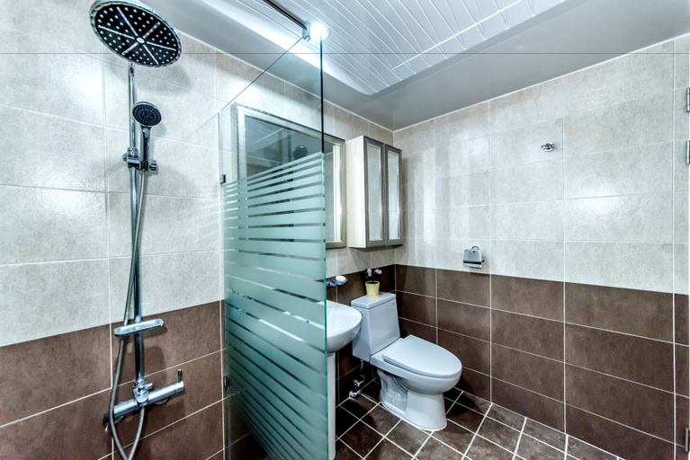 Bathroom 3, Seogwipo Dorami Pension, Seogwipo
