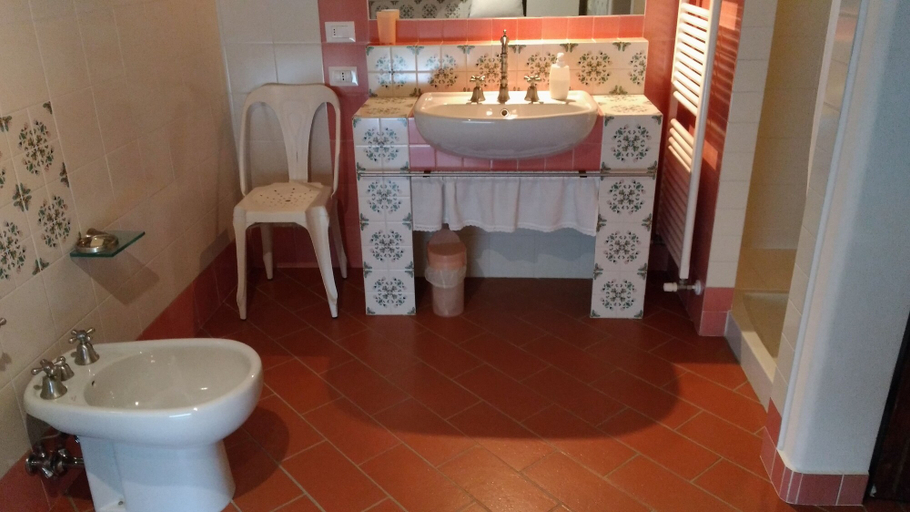 Bathroom 4, B&B Le Ripe, Ravenna