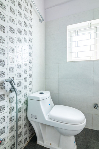Bathroom 4, Hotel Sai Arcade, Bangalore