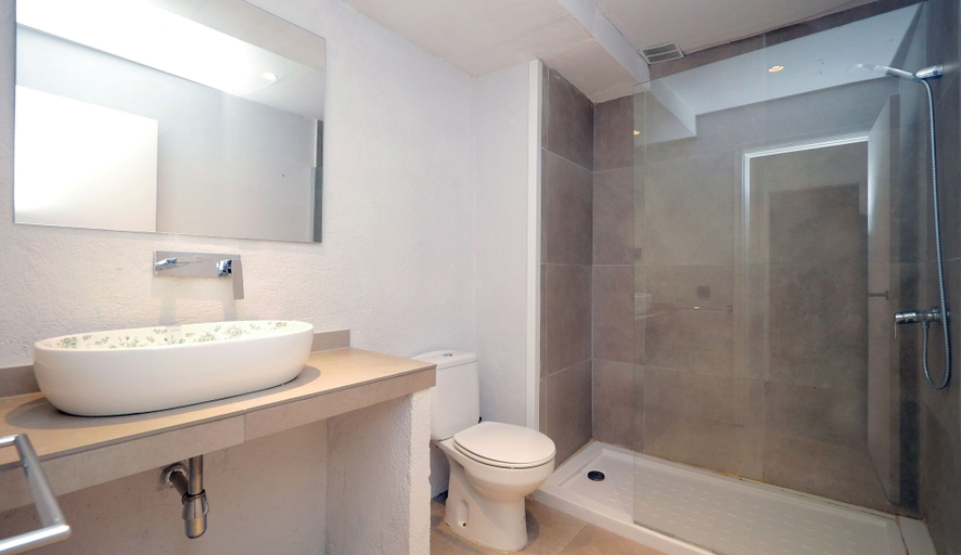 Bathroom, Apartamentos Gracia 4, Tarragona