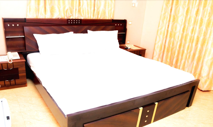 GROOVY HOTEL, Akure North