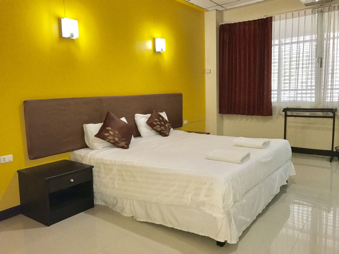 Coop Dopa Hostel, Dusit