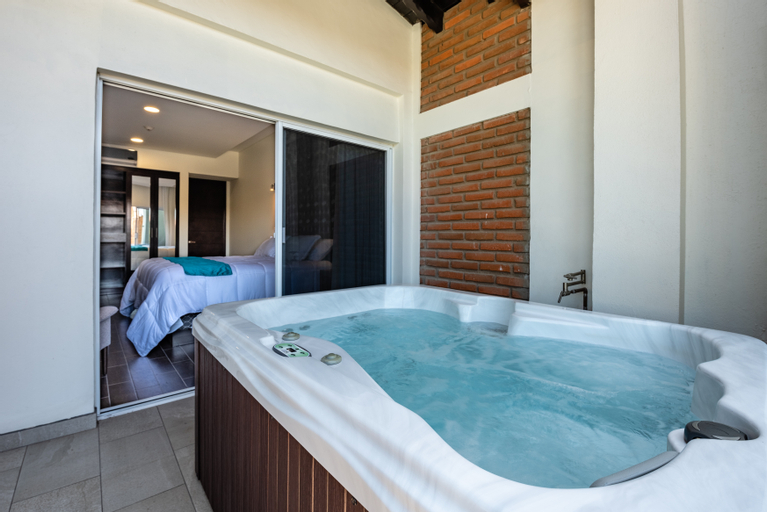 Bathroom 4