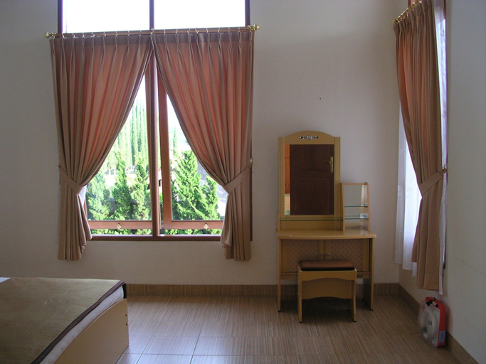 Villa Sophia Cimacan Puncak, Cianjur