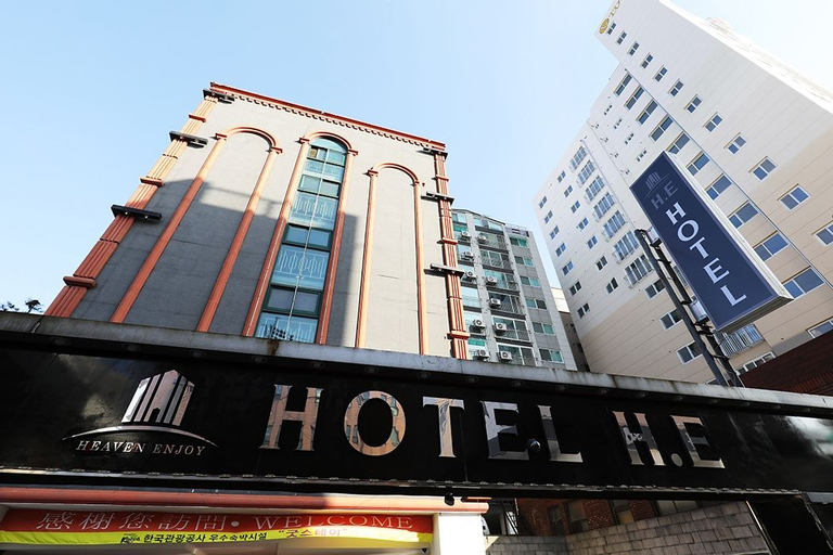 Hotel H.E, Nam