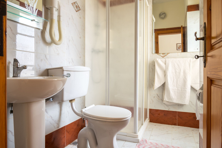 Bathroom 4, Horizon Apartments Gozo