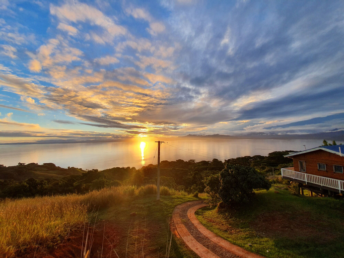 Over The Horizon, Cakaudrove