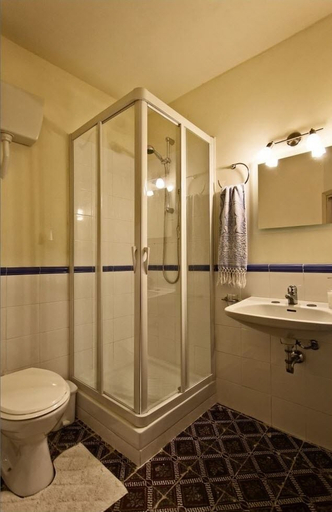 Bathroom 4, AGRITURISMO CASA VACANZE Antico Baglio, Trapani