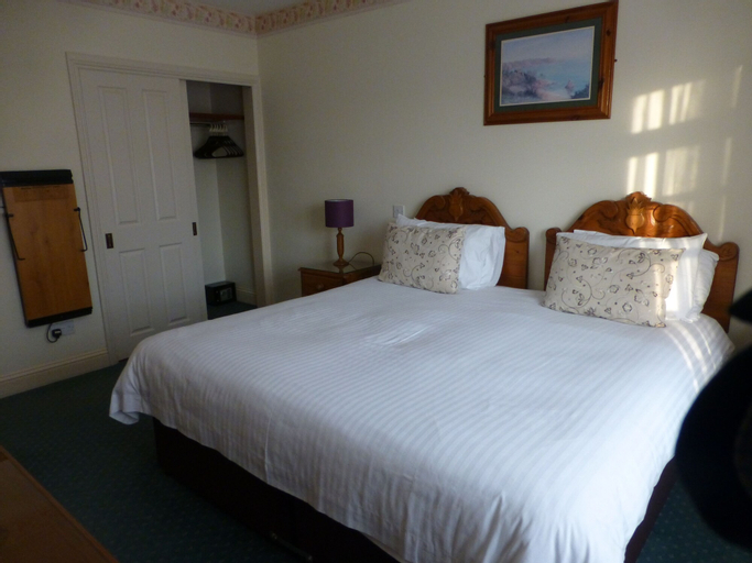 Uplands Apartments,