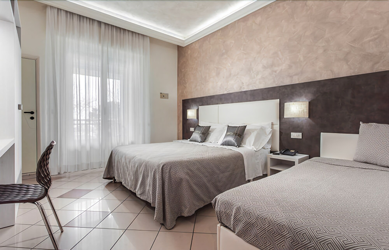 Bedroom 2, Hotel Dolce Vita Cesenatico, Forli' - Cesena