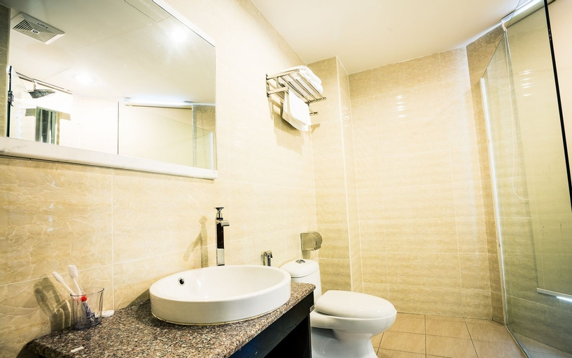 Golden Roof Hotel, Kinta