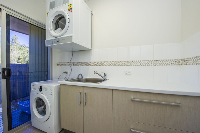 Others 5, Azur Villa, Magnetic Island