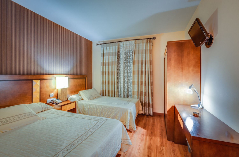Bedroom 2, Hotel Ciudad de Martos, Jaén