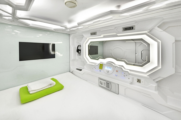 Whiz Capsule Hotel Grand Bromo, Probolinggo