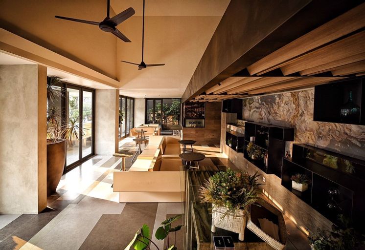 Nostoi, Jakarta Selatan