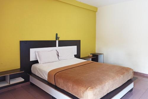 Oyo 1000 Balong Kuring Hotel And Restaurant Tanggamus Booking Murah Di Tiket Com