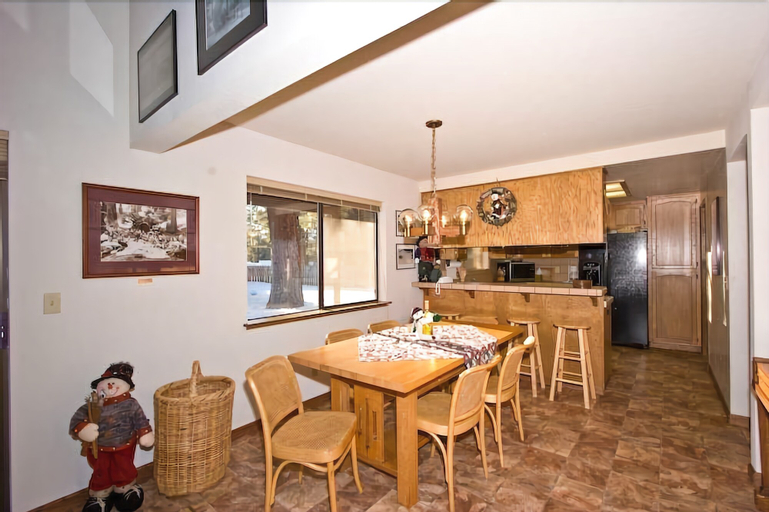 2485 Tepee Ct., El Dorado