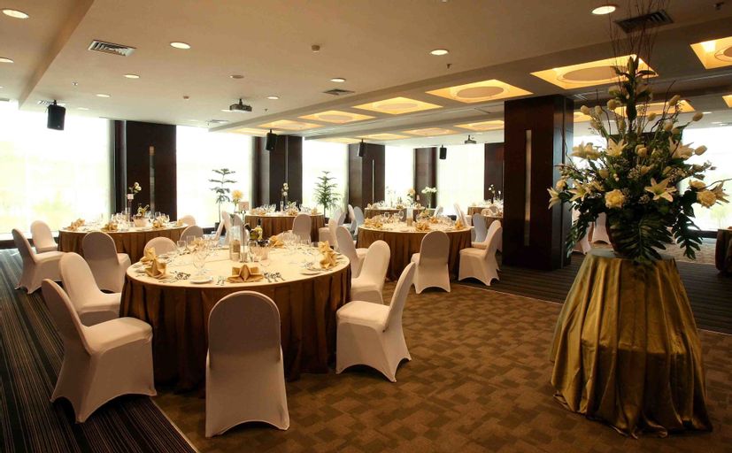 President Executive Club, Cikarang Booking Murah di tiket.com