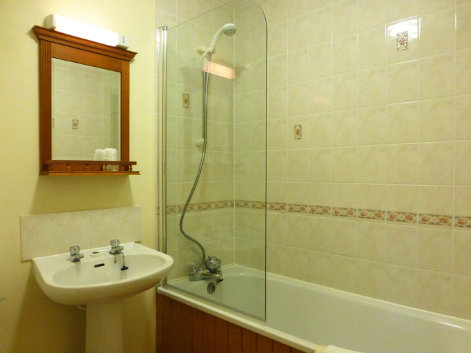 Uplands Apartments,