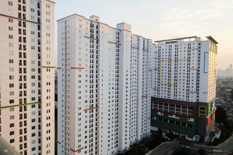 Cozy Stay and Homey Studio Apartment at Bassura City Apartment By Travelio, East Jakarta
