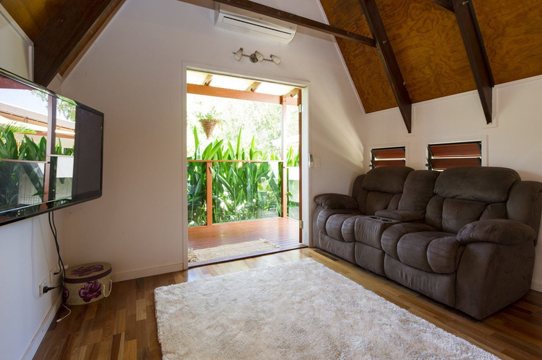 Others 4, Serene Place, Magnetic Island