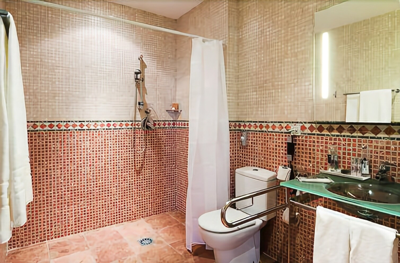 Bathroom 5, Hotel Isla Canela Golf, Huelva