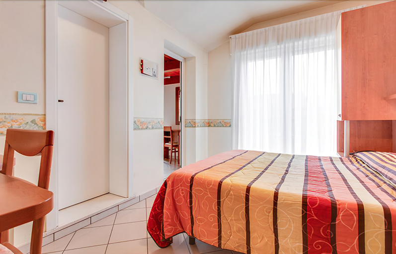 Bedroom 2, Hotel Dolce Vita Cesenatico, Forli' - Cesena