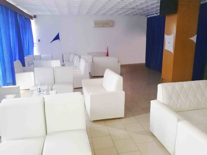 Others 5, Hotel Phenicia, Gbeke
