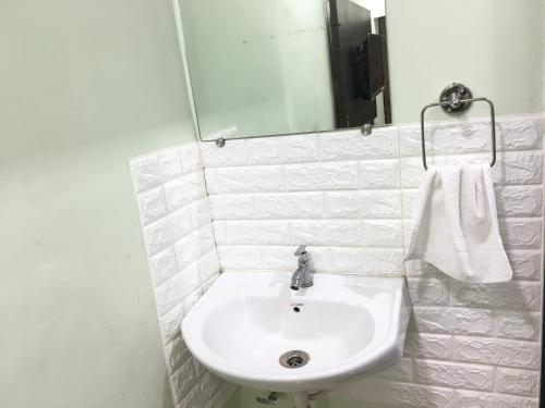 Bathroom 3, Hotel Relax Inn (Home Stay), Shahdol