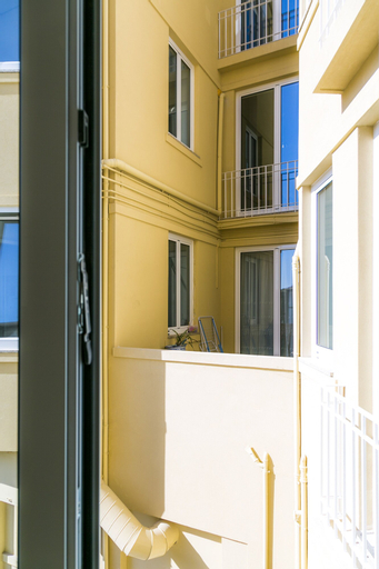 Liiiving in Porto Light Spacious Apartment, Porto