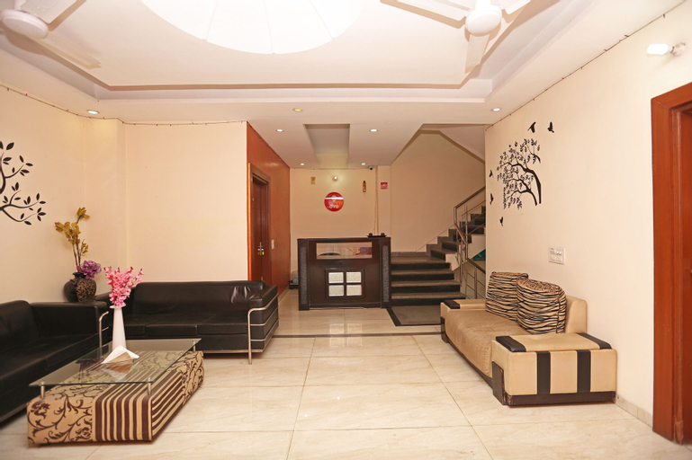 OYO 8498 near Medanta, Gurgaon