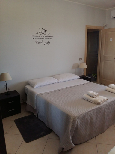 Bedroom 2, B&B Lavinaio, Catania