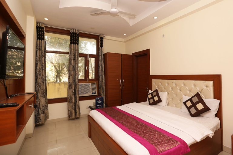 OYO 8498 near Medanta, Gurgaon