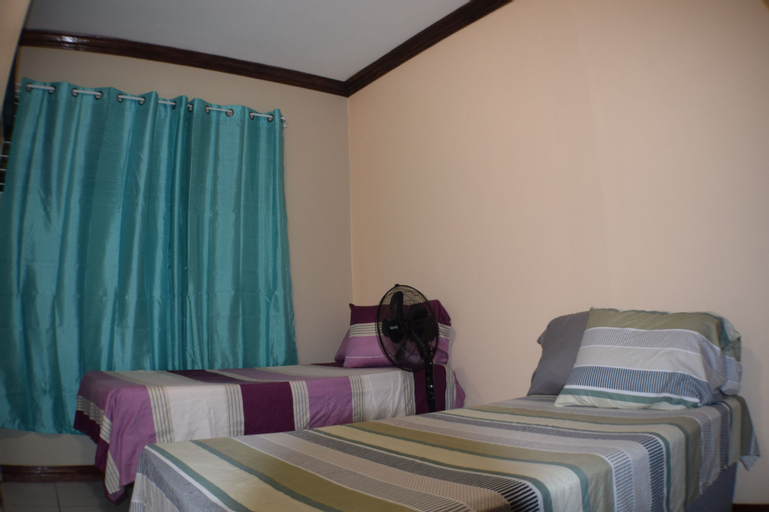 The Embassy Luxury Apt Crystal Towers I,